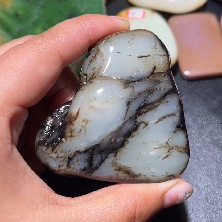 和田玉未镶嵌珠宝奇石