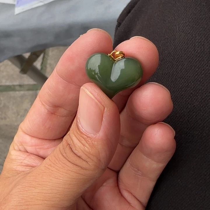 和田玉（碧玉）18K金镶嵌颈饰