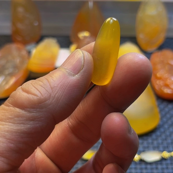 倚***风石英质玉未镶嵌旦面