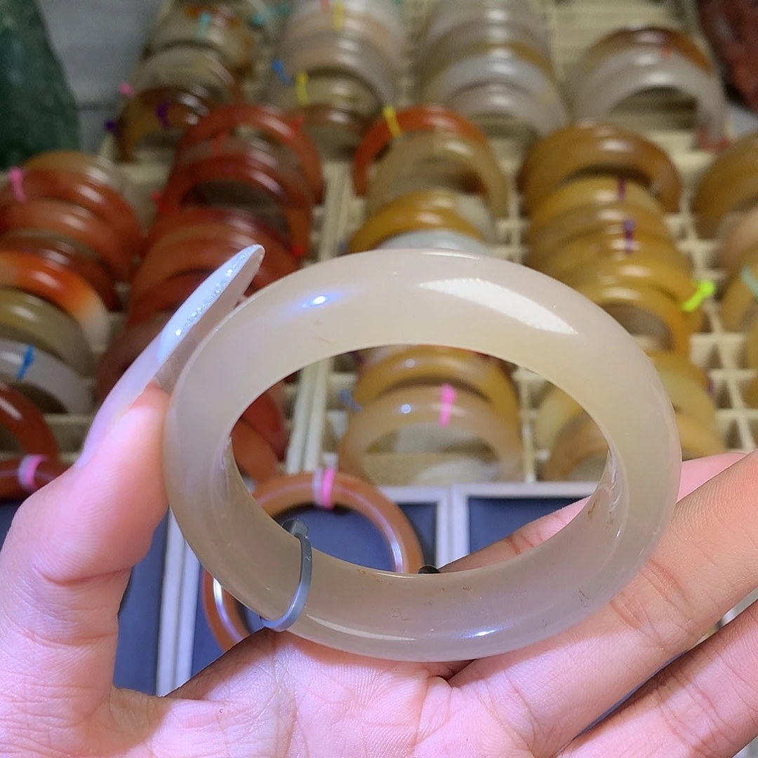 石英质玉（黄龙玉）未镶嵌手镯