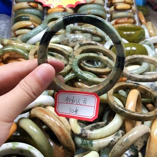 未镶嵌蛇纹石玉手镯你**方