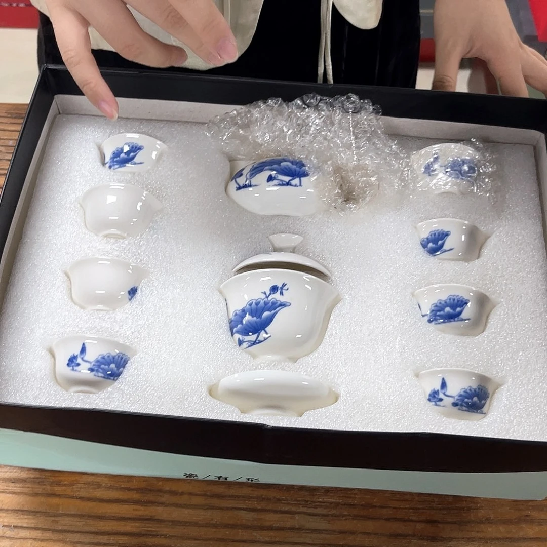 孤品茶具套装等。