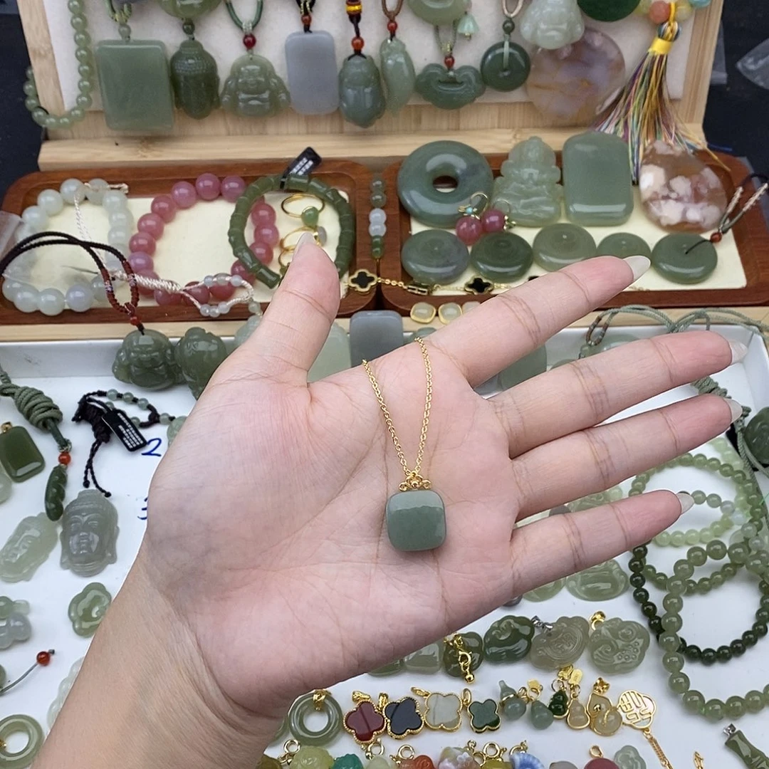 吊坠(赠链)银S925镶嵌和田玉