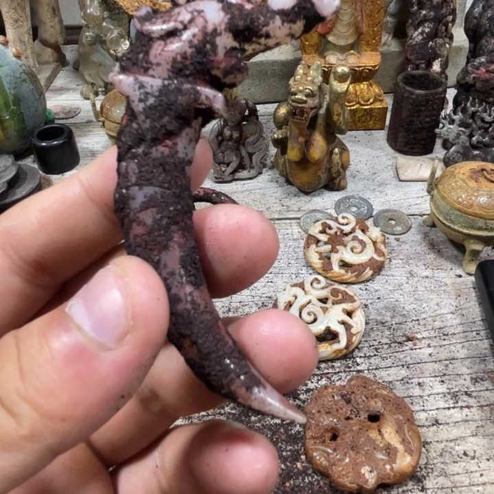 传***流和田玉（糖玉）未镶嵌颈饰