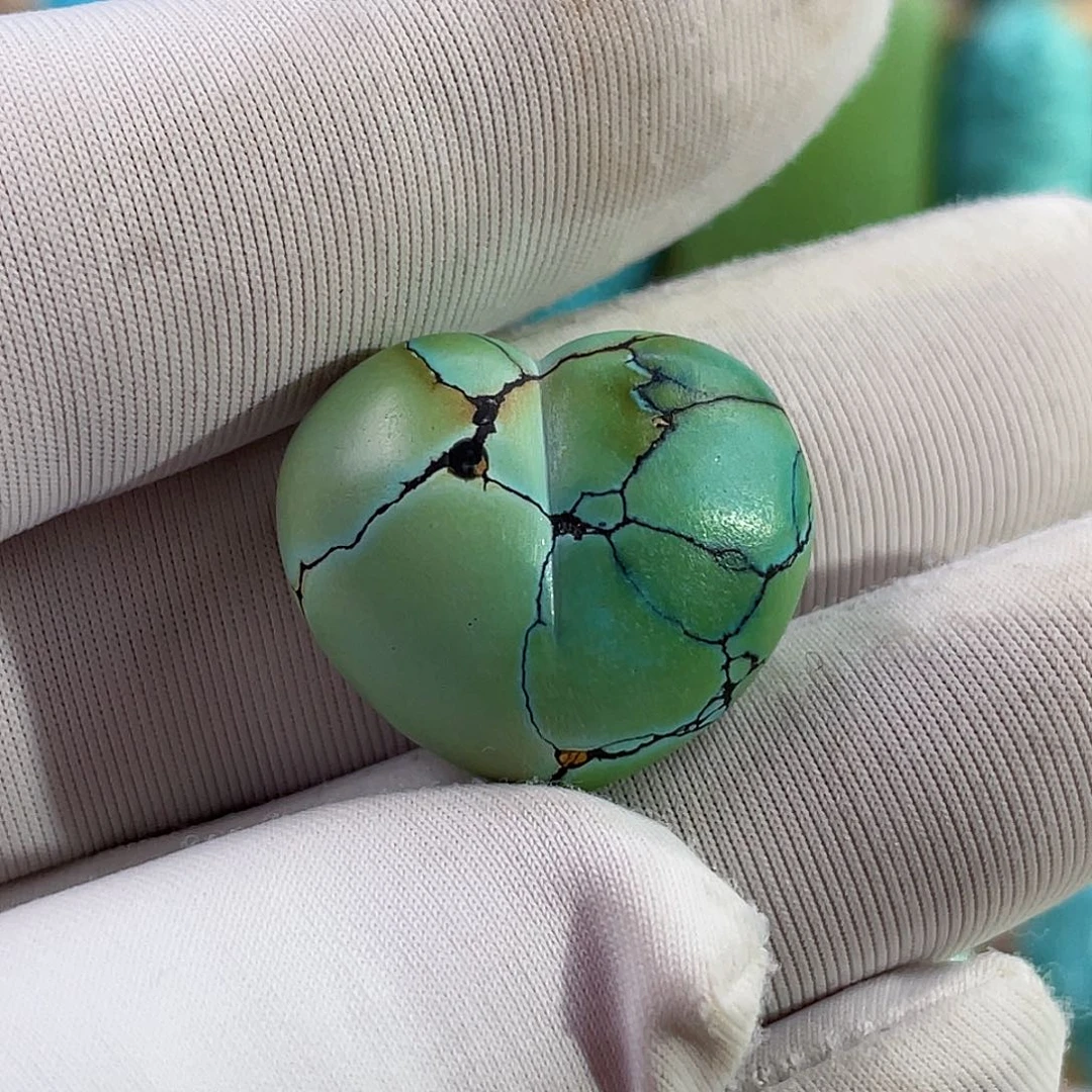 未镶嵌绿松石珠宝奇石