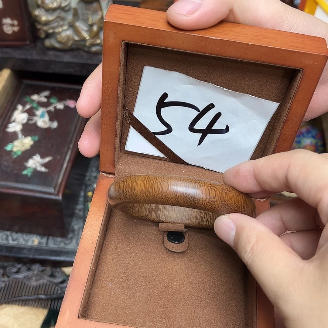 大叶紫檀（黑酸枝木类）