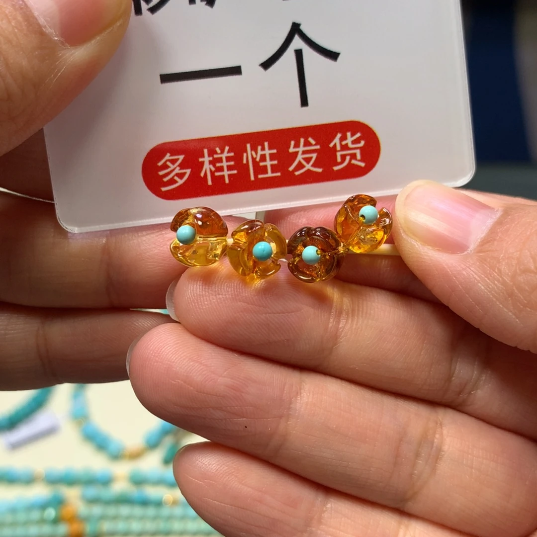 蜜蜡未镶嵌裸石花卡子