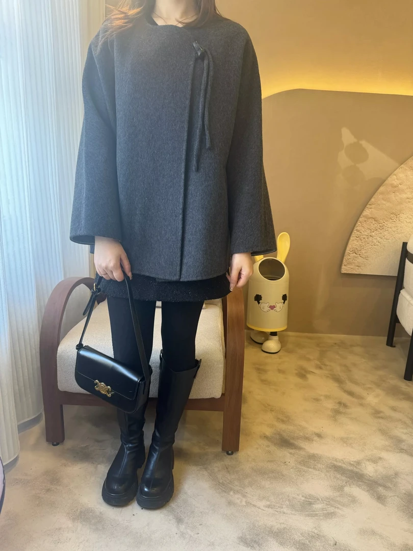 气质赫本风简约圆领系带宽松短款毛呢外套女秋冬