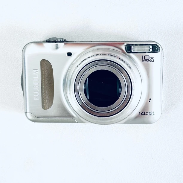 9新 Fujifilm/富士 t305特价1400w像素67倍长焦带胶片模式