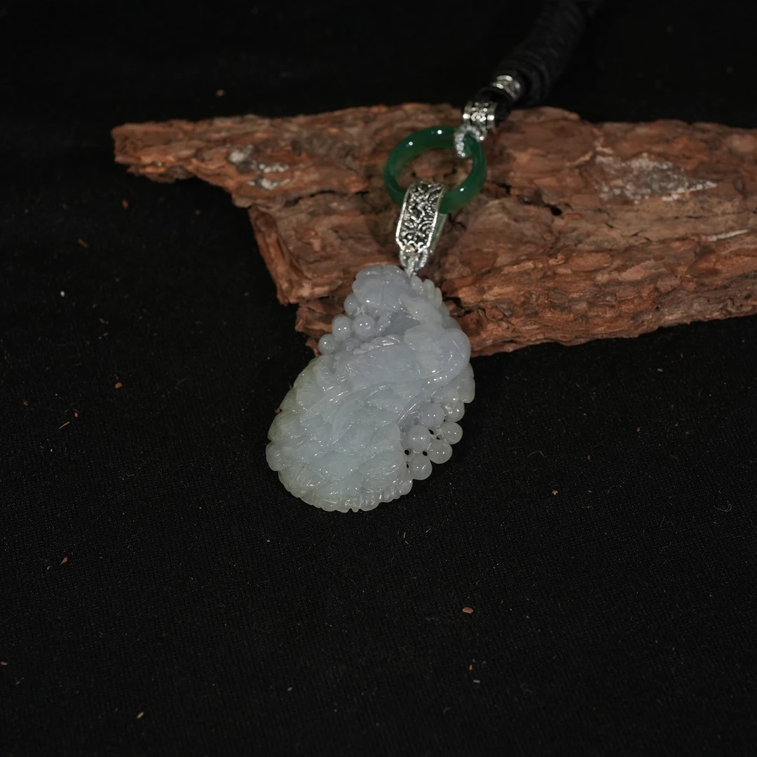 6.13香港王老板-翡翠吊坠1t1364