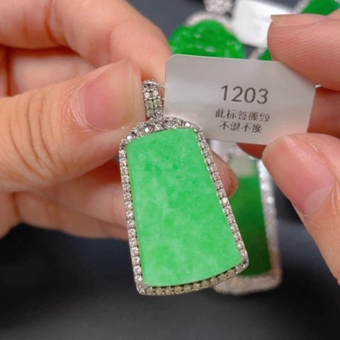 【闪购商品】颈饰银S925镶嵌翡翠翡翠