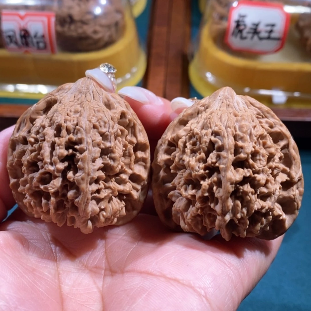 【闪购商品】文玩核桃吊坠满天星