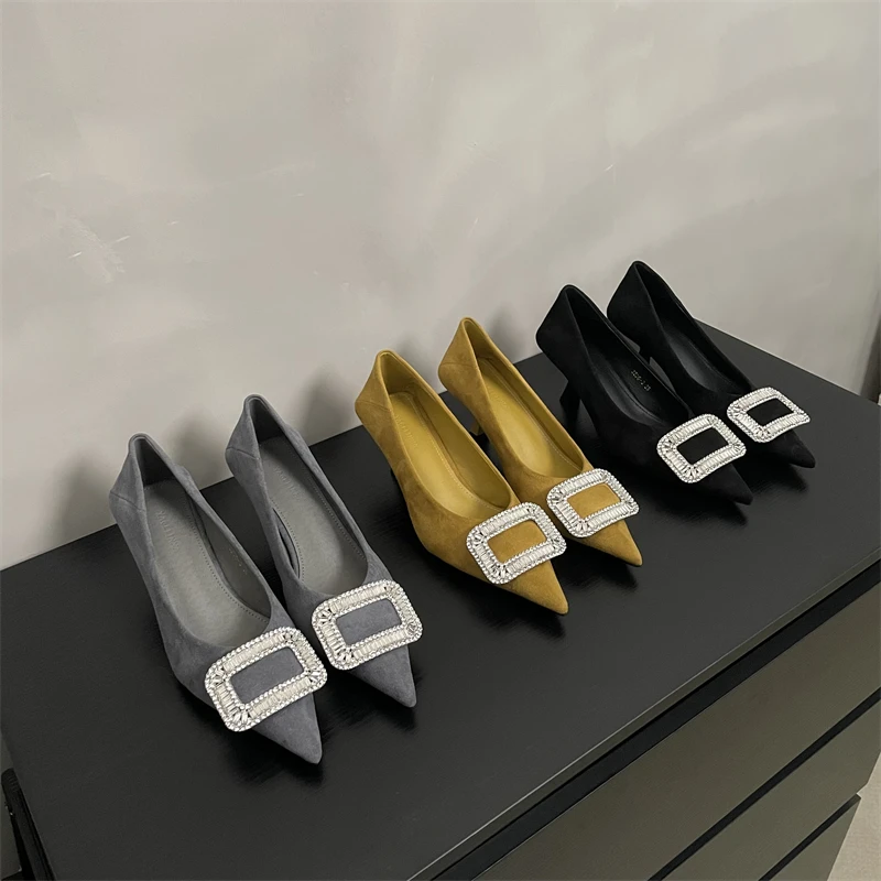 名媛风水钻方扣单鞋女2025年春秋气质尖头浅口不累脚OL通勤高跟鞋