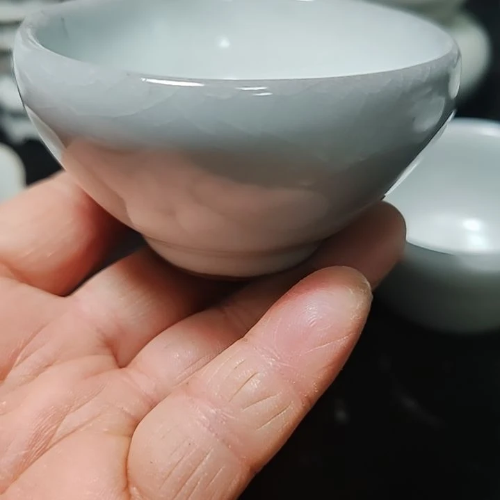 微瑕天青釉主人杯手拉坯