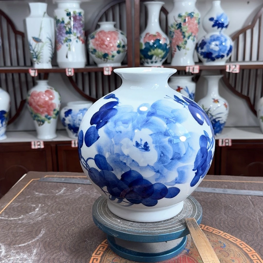 摆件景德镇陶瓷石青牡
