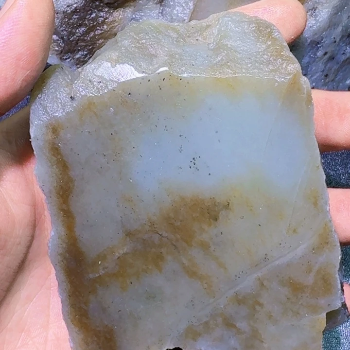 未镶嵌和田玉（糖玉）珠宝半成品