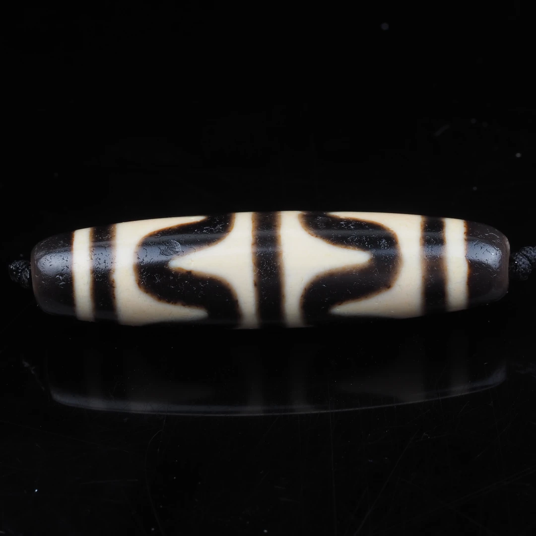 【一代老台湾上肯天珠·新超】超顶百里挑一！中线双虎牙49mm条纹玛瑙