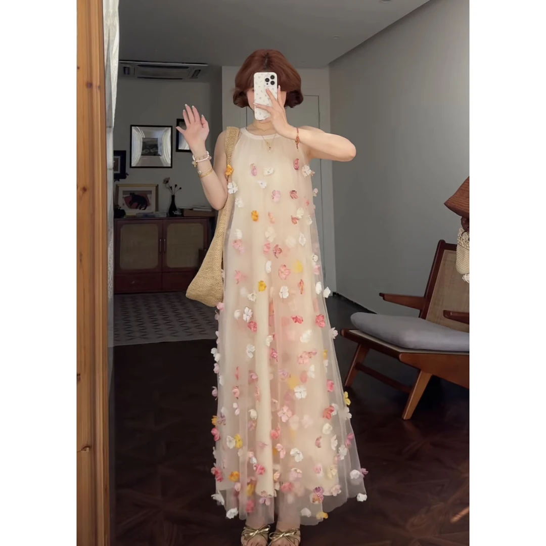 现货 春季新款仙气立体花朵长款挂脖背心连衣裙
