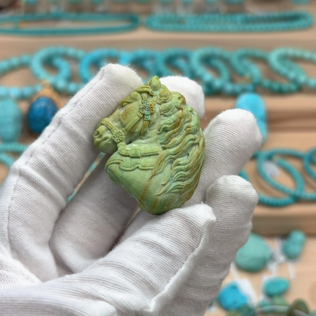绿松石未镶嵌珠宝奇石