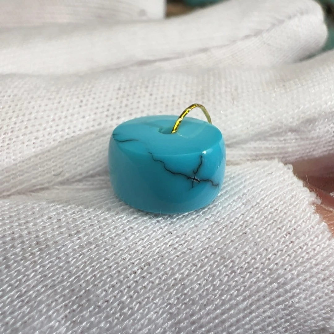 绿松石配饰未镶嵌