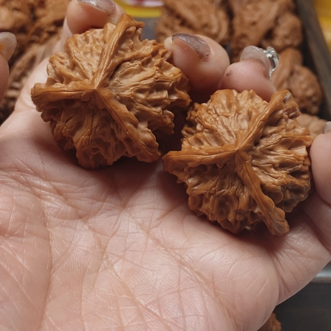 文玩核桃吊坠盘山