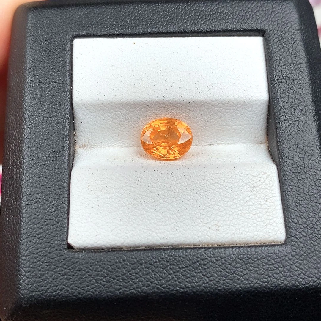 石榴石（芬达石）裸石未镶嵌3.15ct