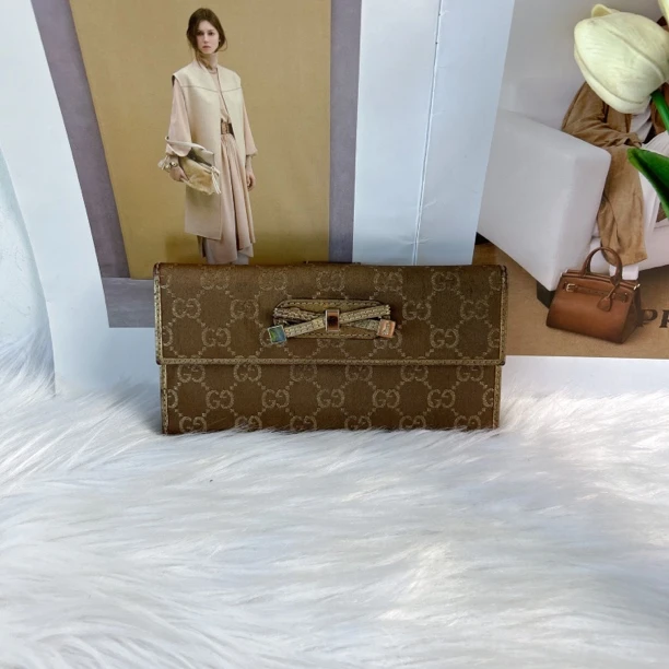 95新 GUCCI/古驰 古驰咖色百搭钱包