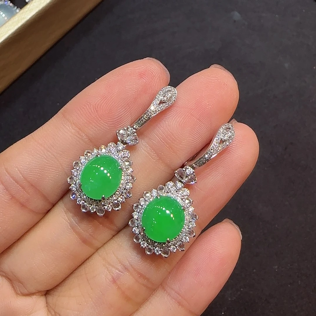 翡翠18K金镶嵌耳坠蛋面