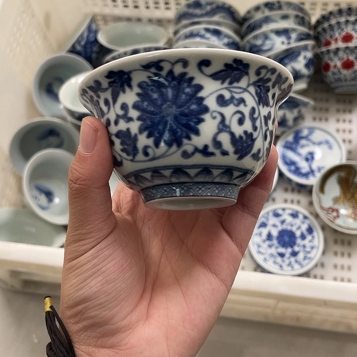 瓷片景德镇青花缠枝莲主人杯