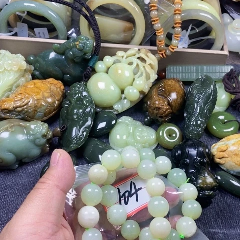 未镶嵌蛇纹石玉手链