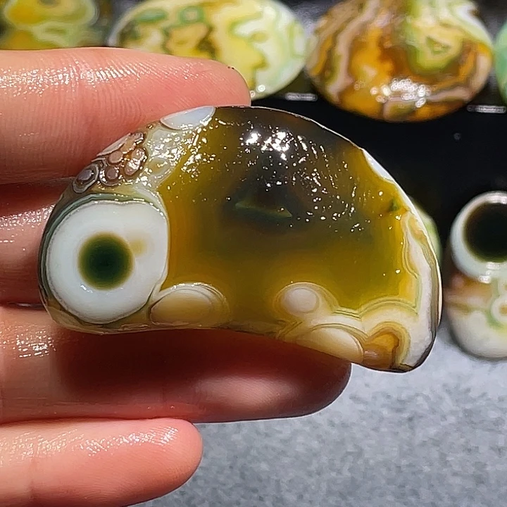 未镶嵌玛瑙/玉髓珠宝奇石