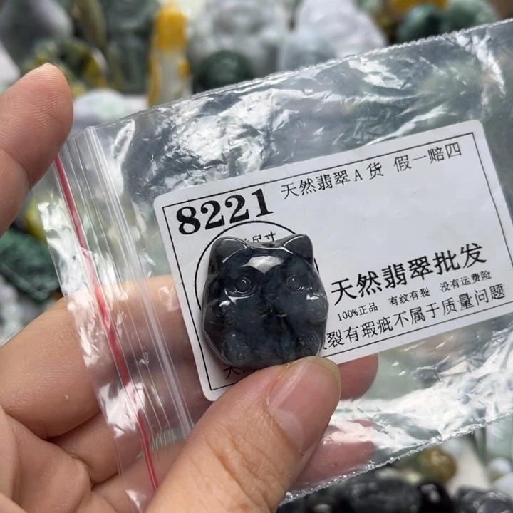 翡翠未镶嵌颈饰8221