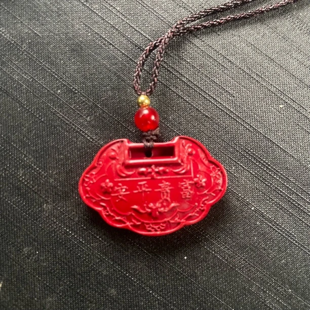 含辰砂工艺品含辰砂工艺品平安锁红砂弥勒佛公吊坠可调节绳子项链
