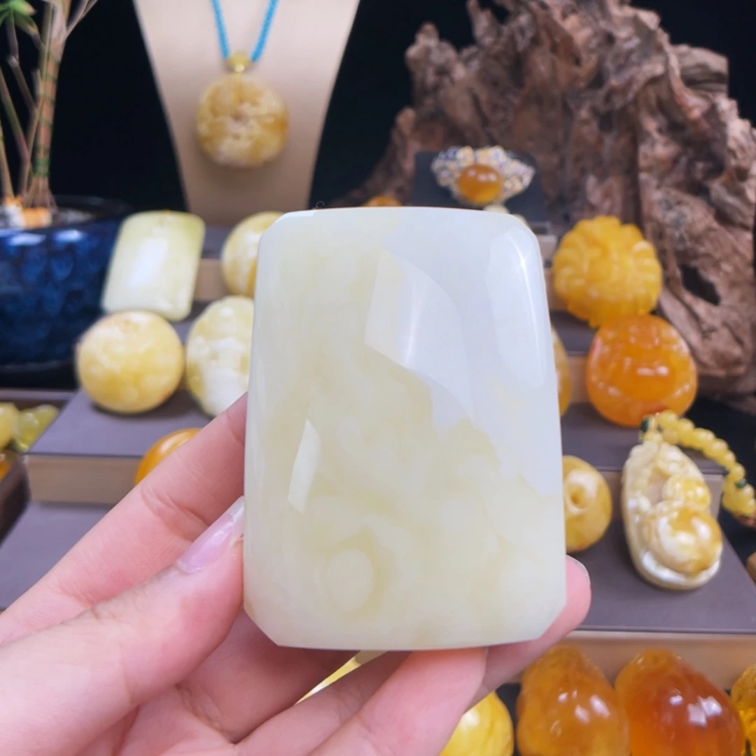 【闪购商品】未镶嵌琥珀珠宝奇石