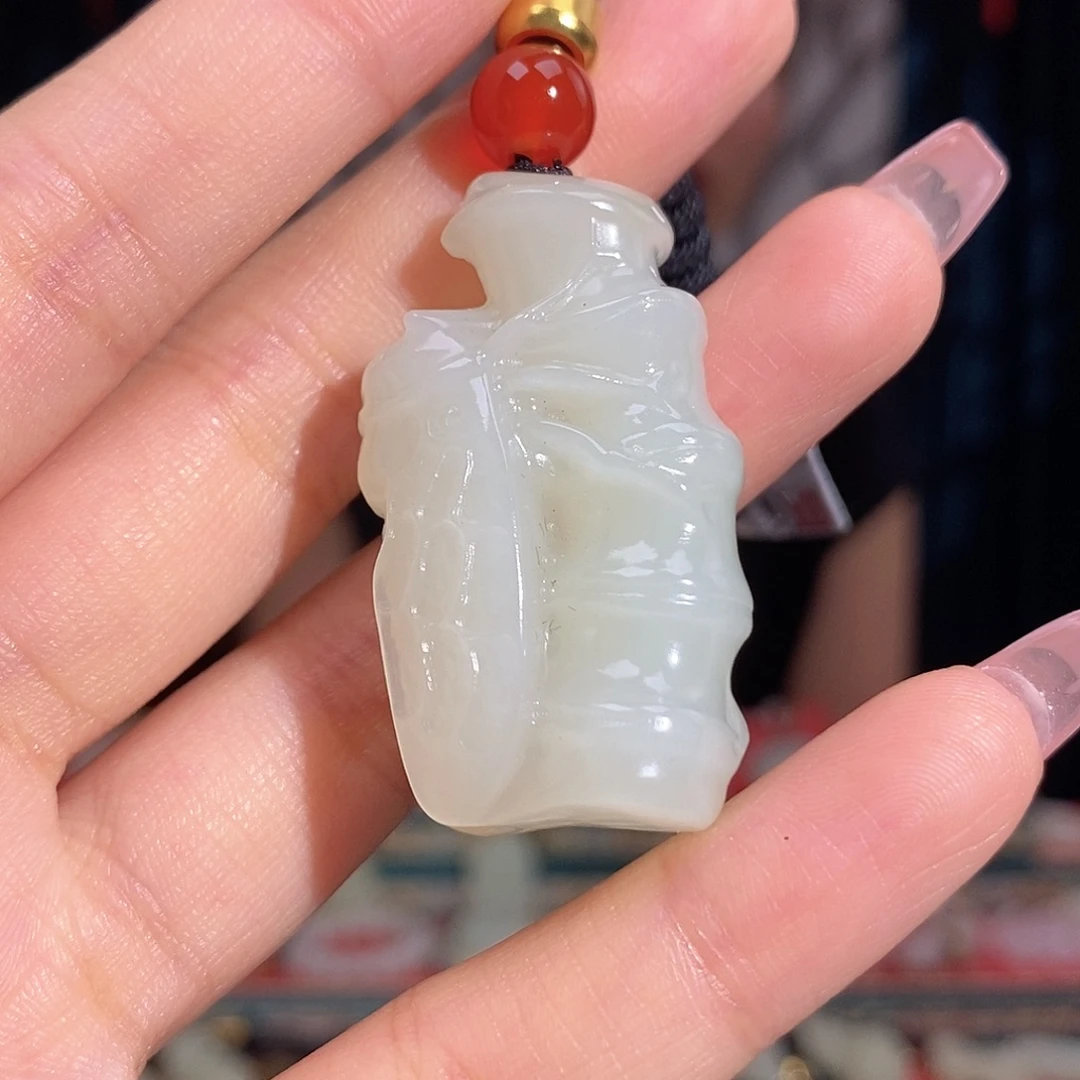 颈饰未镶嵌和田玉
