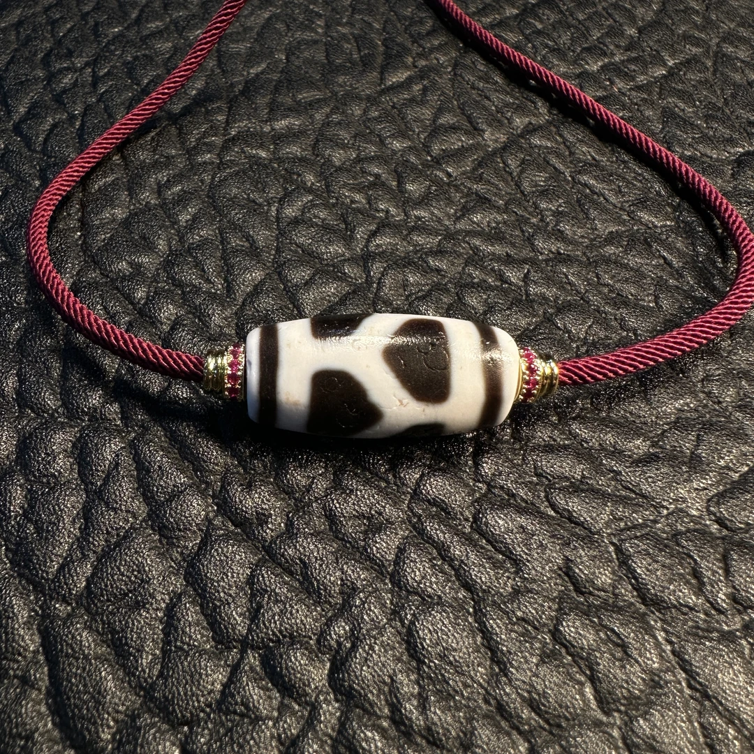20世纪龟背纹玛 瑙珠珠 12.5mmx27mm/777-52