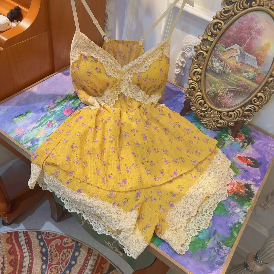 夏季新款女士家居服睡裙性感碎花战袍透气蕾丝拼接时尚百搭