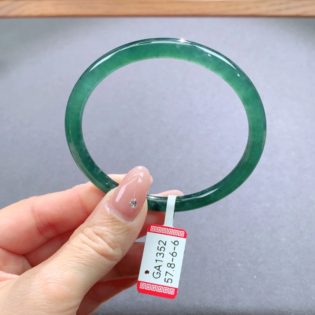 翡翠手镯未镶嵌天然翡翠手镯叮当镯