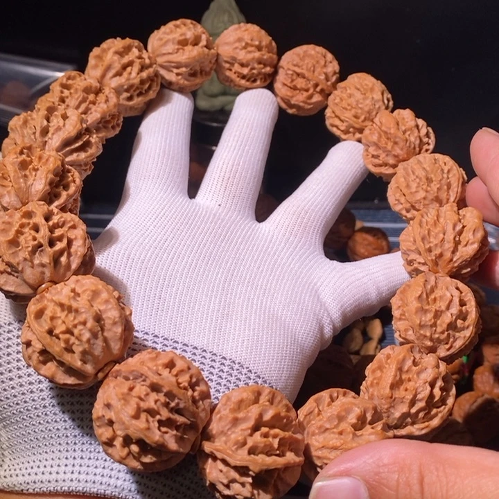 手串文玩核桃……50
