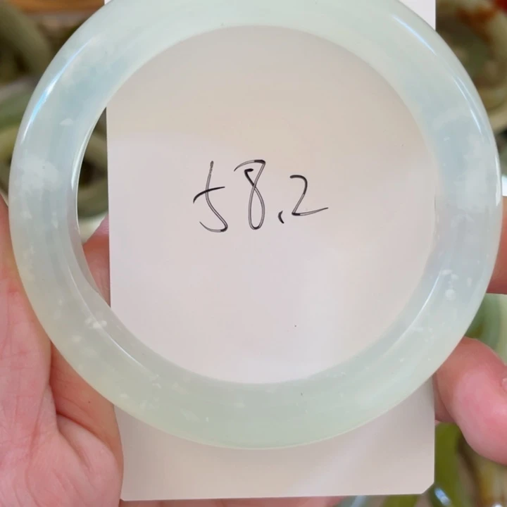 蛇纹石玉手镯未镶嵌小*蛋