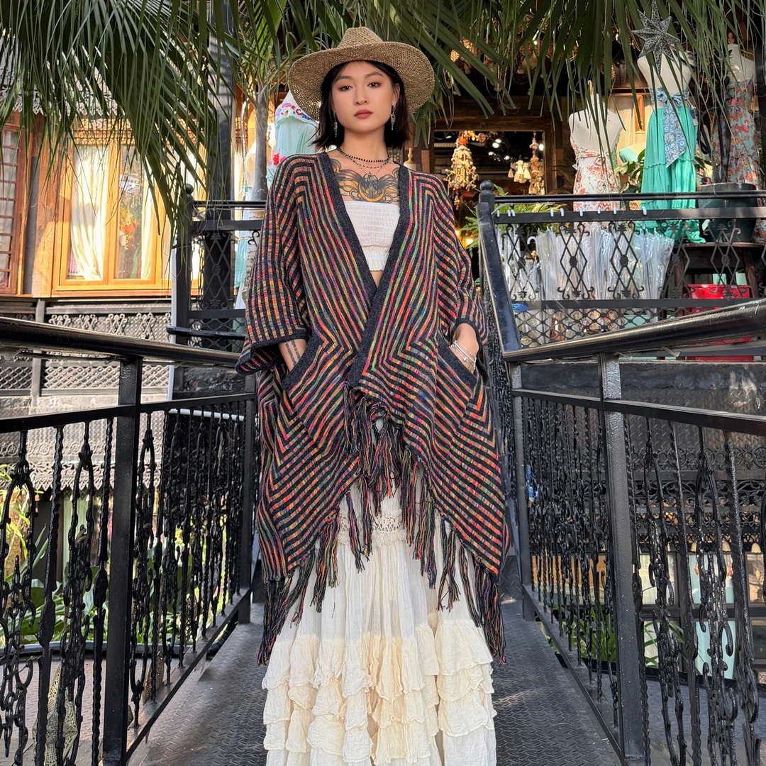 深色彩虹流苏针织开衫