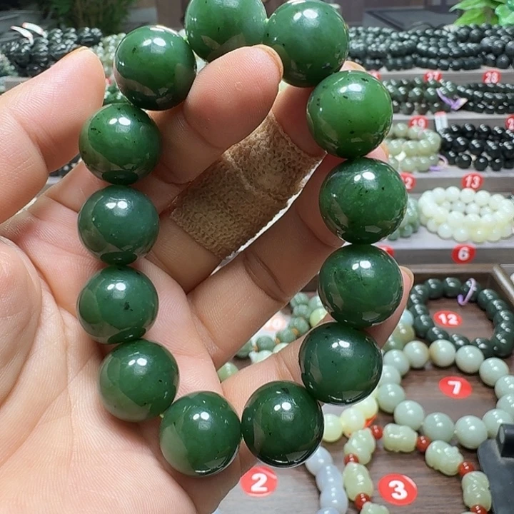 未镶嵌手链和田玉（碧玉）卡17