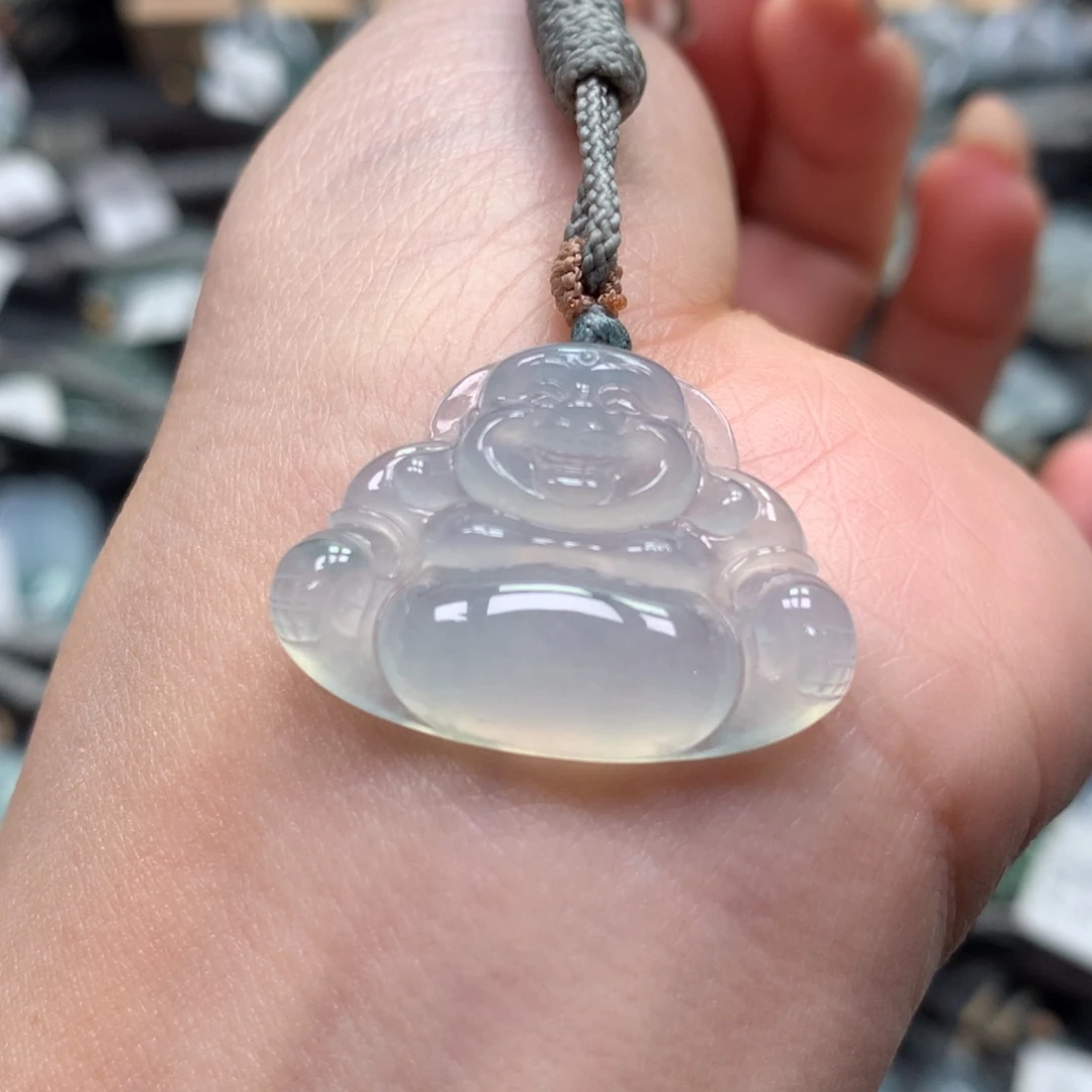 翡翠颈饰未镶嵌佛公