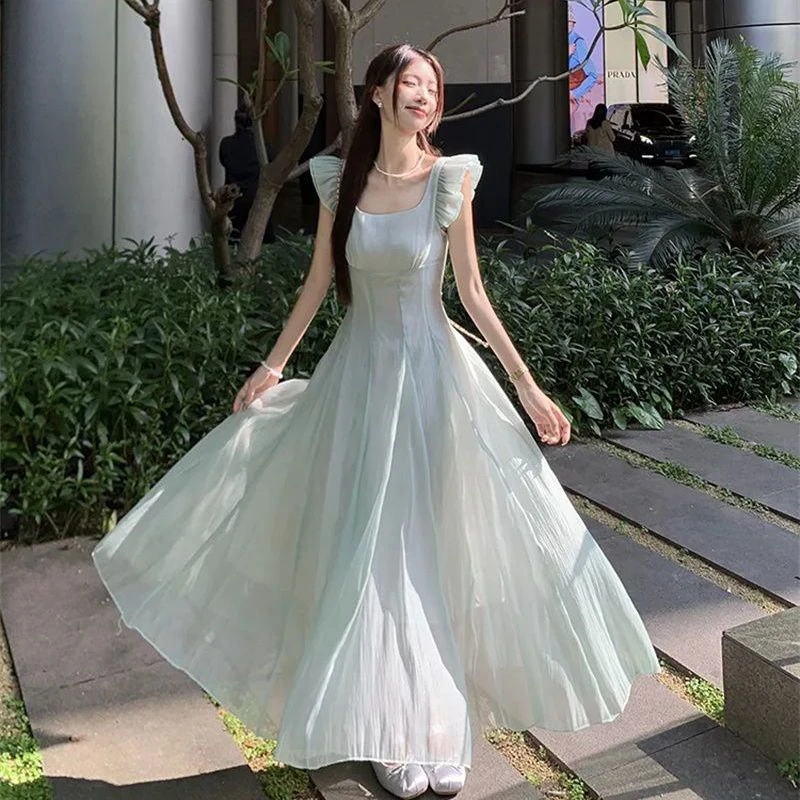 法式甜美方领小飞袖连衣裙女夏季度假风修身长裙温柔收腰a字裙子