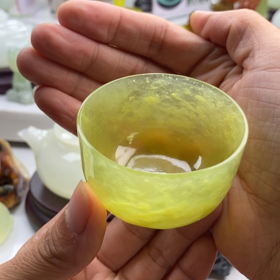 未镶嵌岫玉四大名玉茶杯