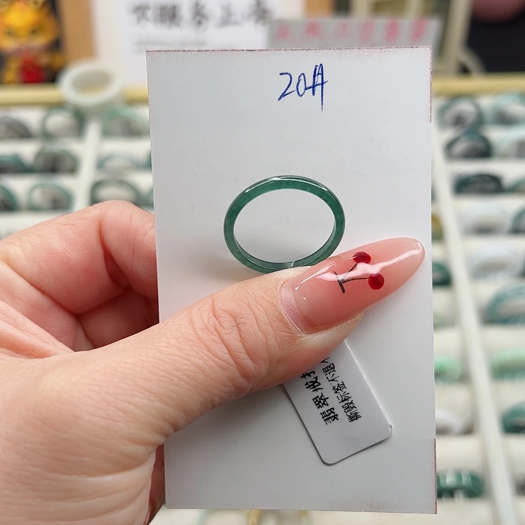 翡翠戒指未镶嵌翡翠