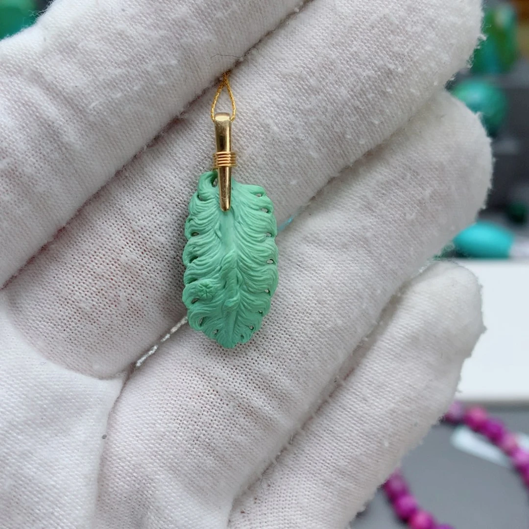 绿松石颈饰18K金镶嵌