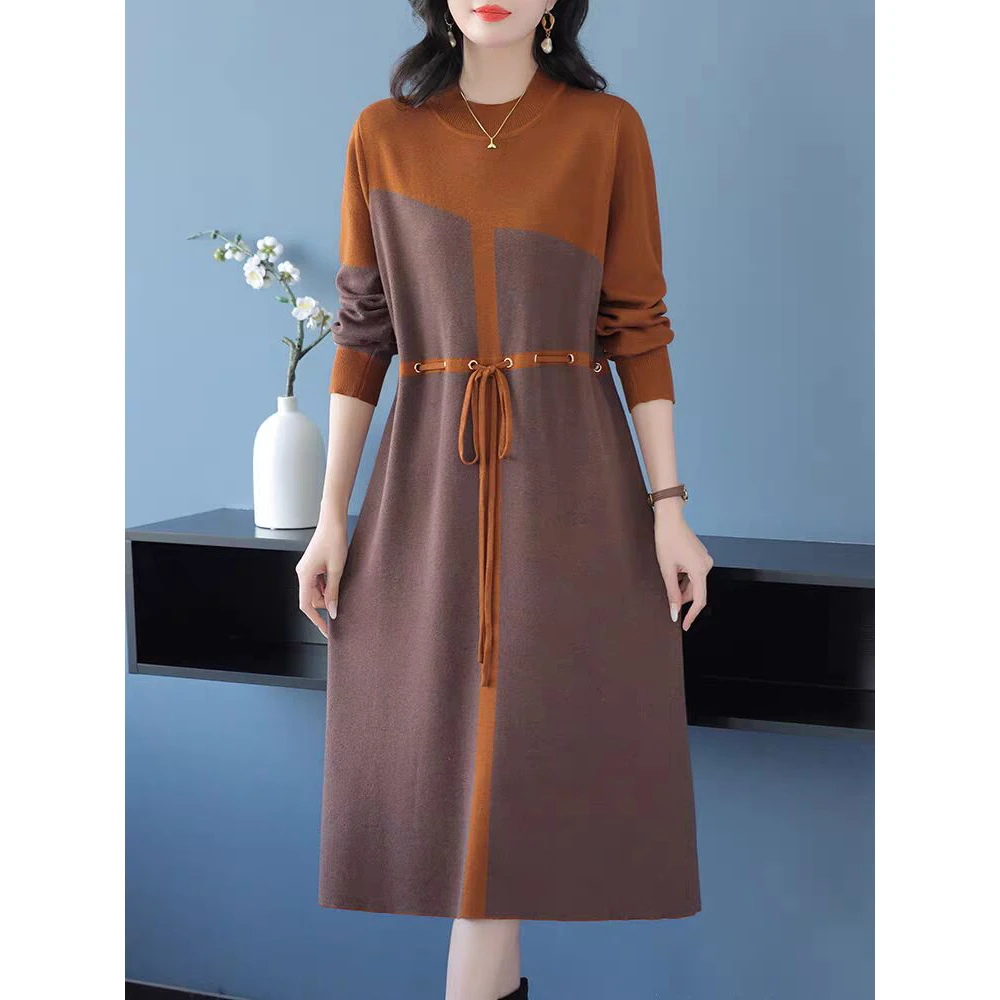 妈妈收腰针织连衣裙2025新款中老年女装秋冬打底毛衣裙
