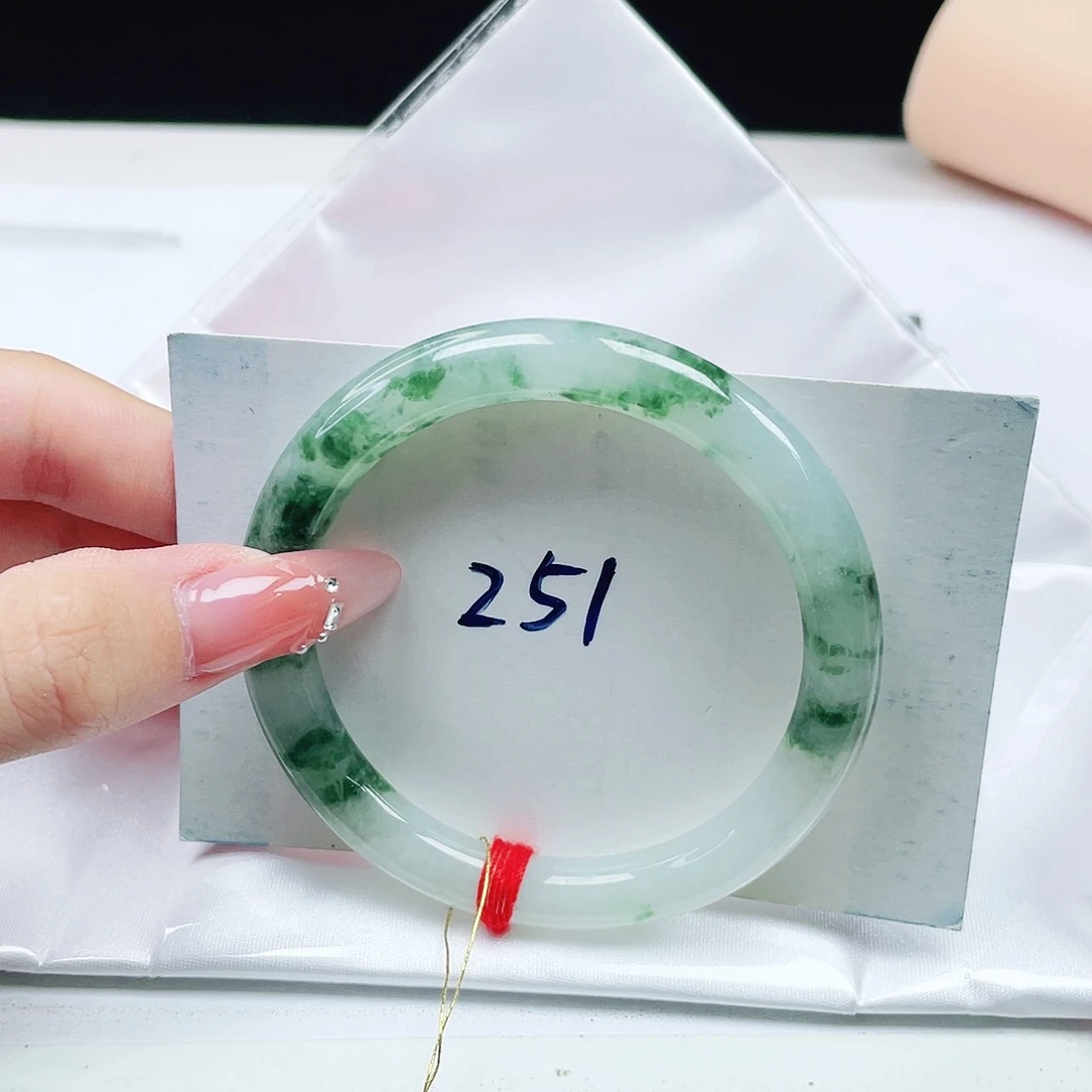 未镶嵌手镯（圆镯）翡翠53