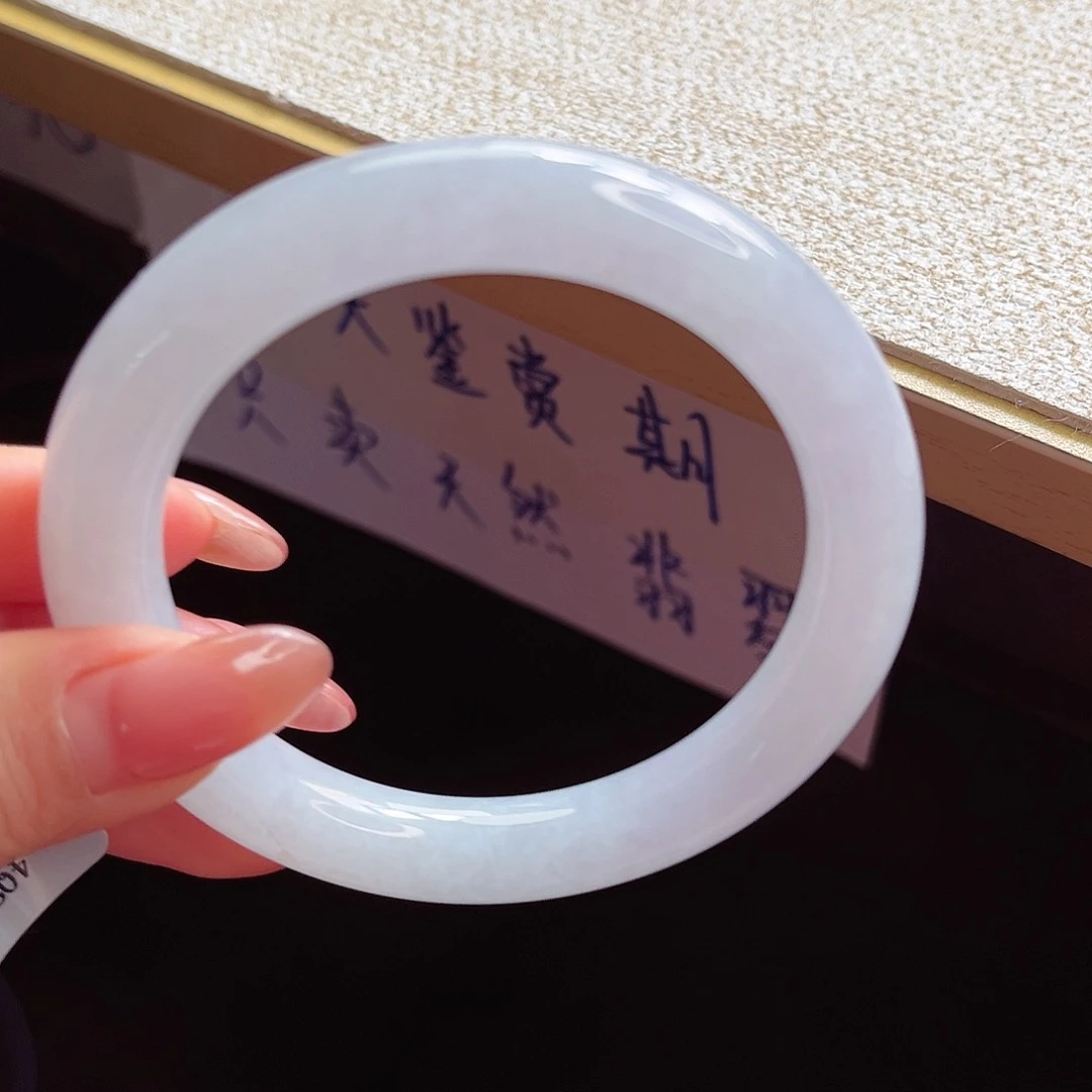 翡翠手镯未镶嵌手镯